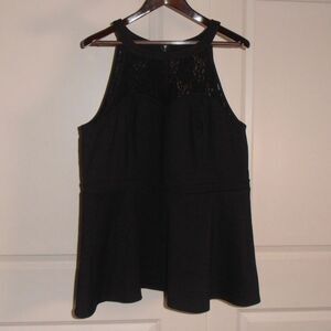 🟢 🖤 Torrid Size 3 Black Sleeveless Lace Yoke Top – Curve-Loving Elegance